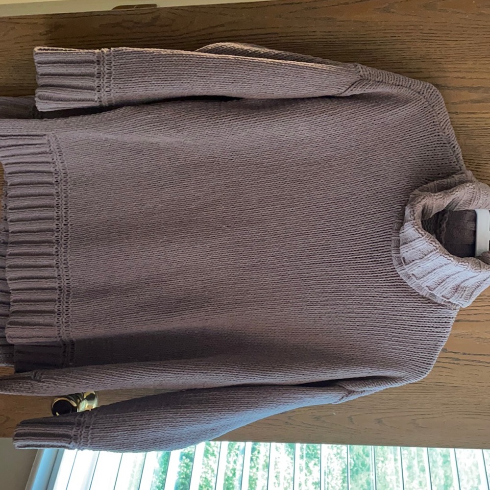 Women’s sweater